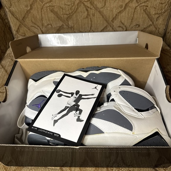 NIKE AIR JORDAN 7 RETRO (GS) White/Varsity Purple-Flint Grey Sz 6.5Y 304774-151 - Picture 10 of 10